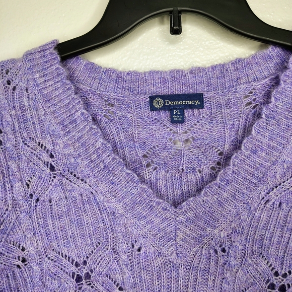 Democracy Women's V-Neck Plus Knit Sweater in Lavender Sz PL - Picture 4 of 12